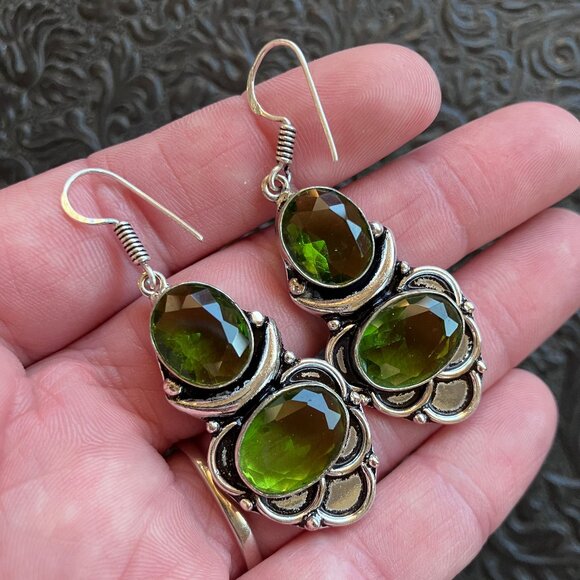 Green Peridot Witchy Crescent Moon Lunar Stone Crystal Jewelry Earrings - Picture 3 of 7